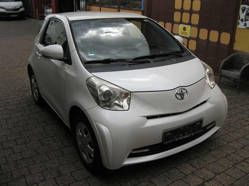 White pearl cs Gebraucht 2009 Toyota iQ Kleinwagen | 3.990 € (Fairer Preis) - Bild 1/4