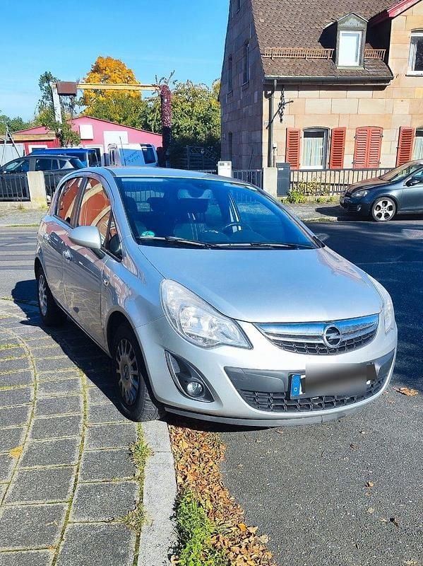 Silber Gebraucht 2012 Opel Corsa Edition Kleinwagen | 2.490 € (Superpreis) - Bild 1/4