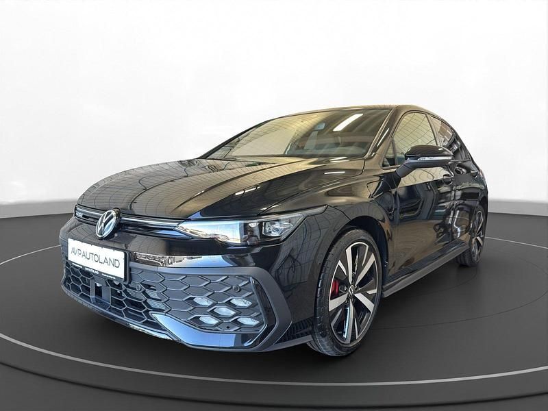 Grenadillschwarz Gebraucht 2025 VW Golf VIII GTE | 43.970 € (Teuer) - Bild 1/4