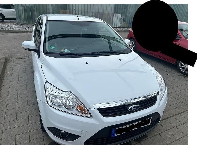 Gebraucht Ford Focus 101 PS (74 kW) 2010 Weiß Limousine
