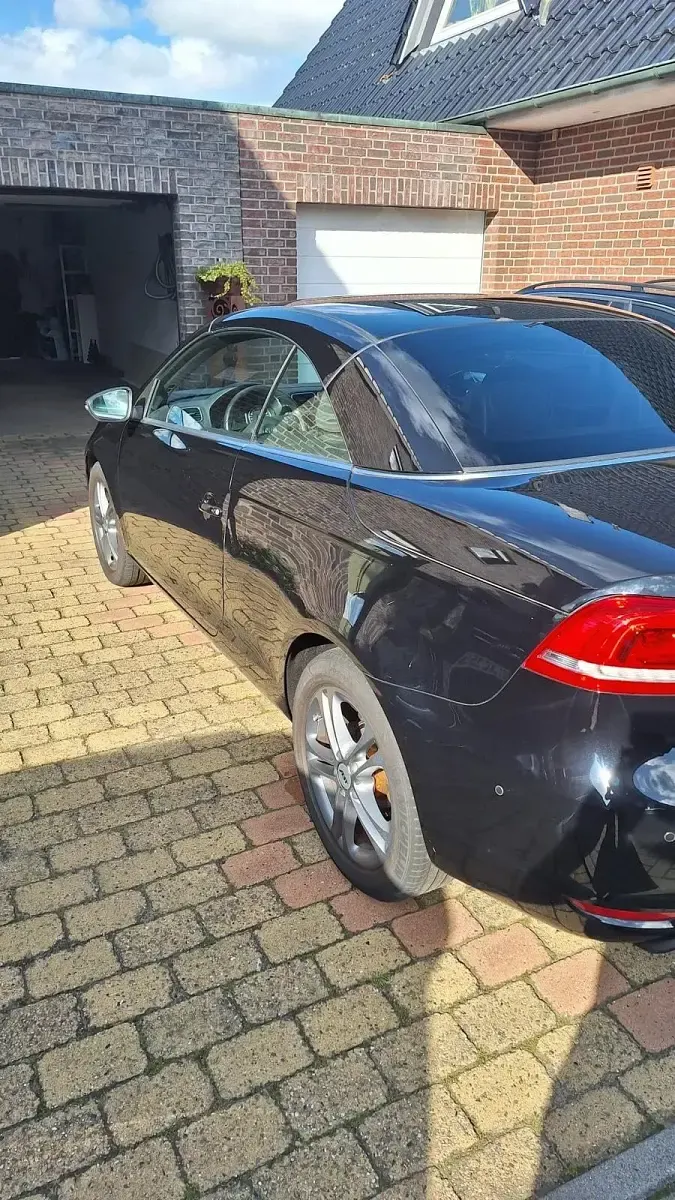 Gebraucht VW Eos 120 PS (88 kW) 2013 Schwarz Cabrio