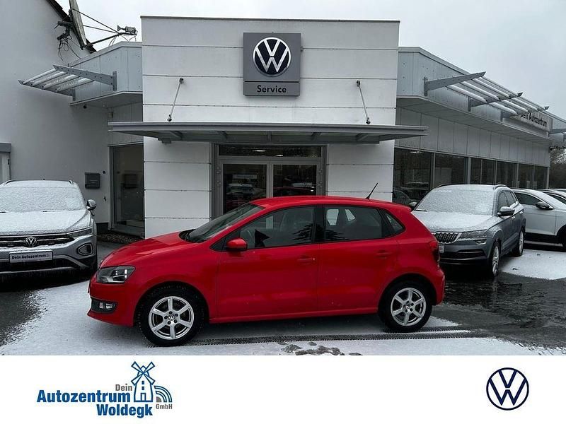 Flashrot Gebraucht 2013 VW Polo Comfortline Limousine | 9.500 € (Fairer Preis) - Bild 1/4