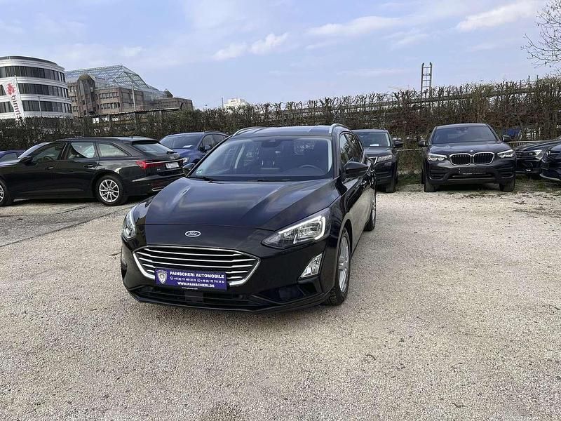Gebraucht Ford Focus Cool & Connect 95 PS (69 kW) 2020 Agate black Kombi