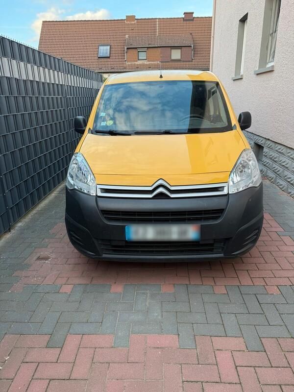 Gelb Gebraucht 2018 Citroën Berlingo Business Class Van / Kleinbus | 5.300 € (Guter Preis) - Bild 1/4