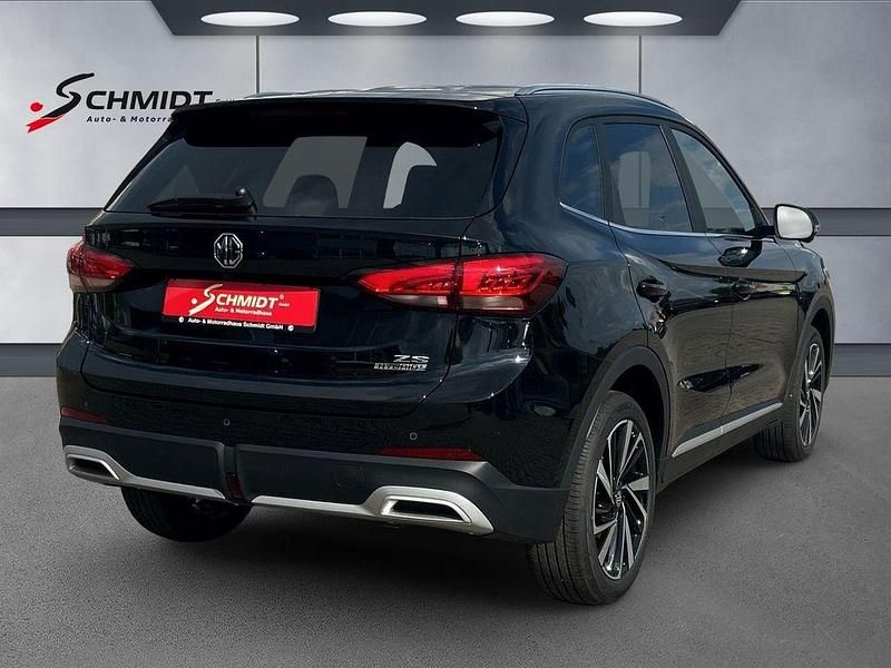 Neu MG ZS Luxury 197 PS (144 kW) 2025 Schwarz Limousine