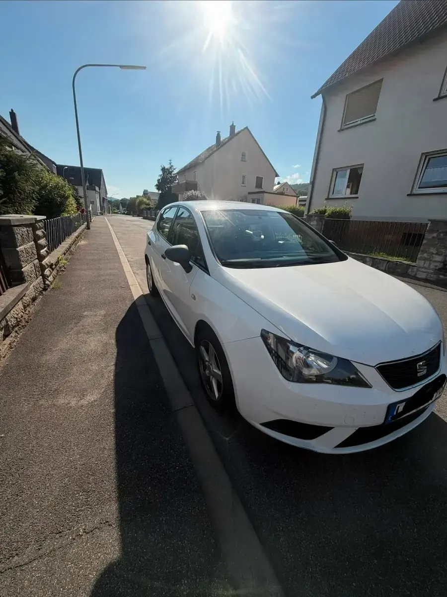 Gebraucht Seat Ibiza 75 PS (55 kW) 2014 Weiß Kleinwagen