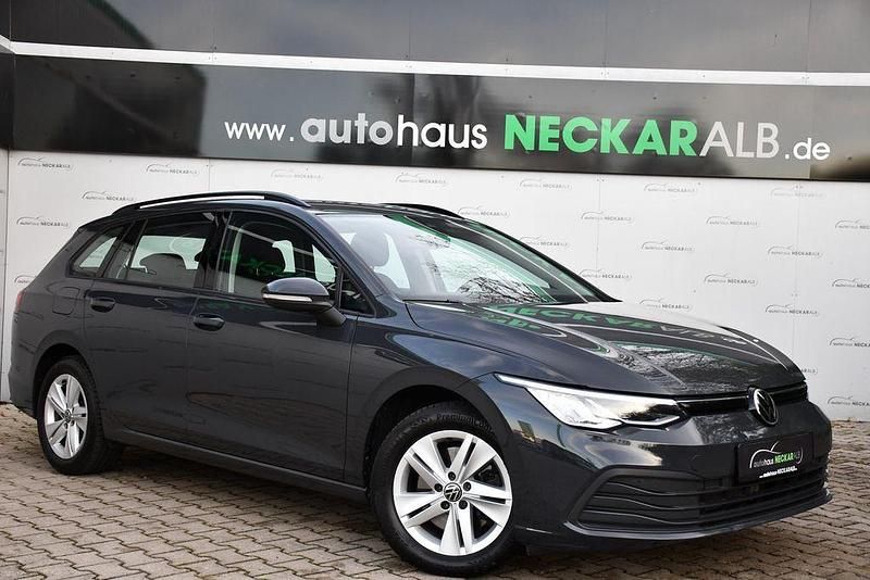 Uranograu Gebraucht 2021 VW Golf VIII Life Kombi | 16.900 € (Guter Preis) - Bild 1/4