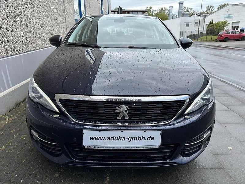 Gebraucht Peugeot 308 SW Active 131 PS (96 kW) 2019 Blau Kombi