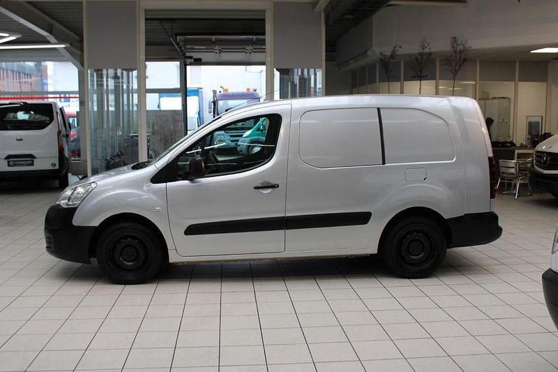 Gebraucht Peugeot Partner 99 PS (72 kW) 2016 Silber Van / Kleinbus