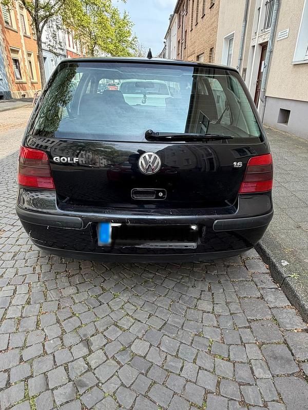 Usata VW Golf IV 105 CV (77 kW) 2000 Nero Utilitaria