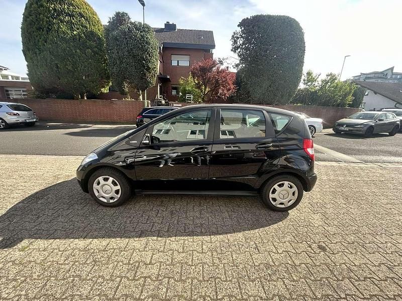 Gebraucht Mercedes A150 95 PS (69 kW) 2012 Schwarz Limousine