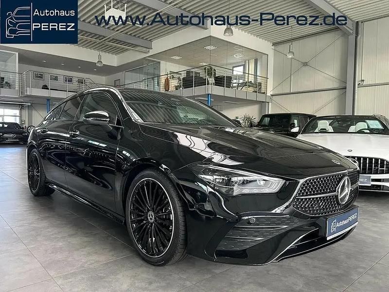 Schwarz Gebraucht 2023 Mercedes CLA250 Shooting Brake Premium Kombi | 39.439 € (Etwas zu teuer) - Bild 1/4