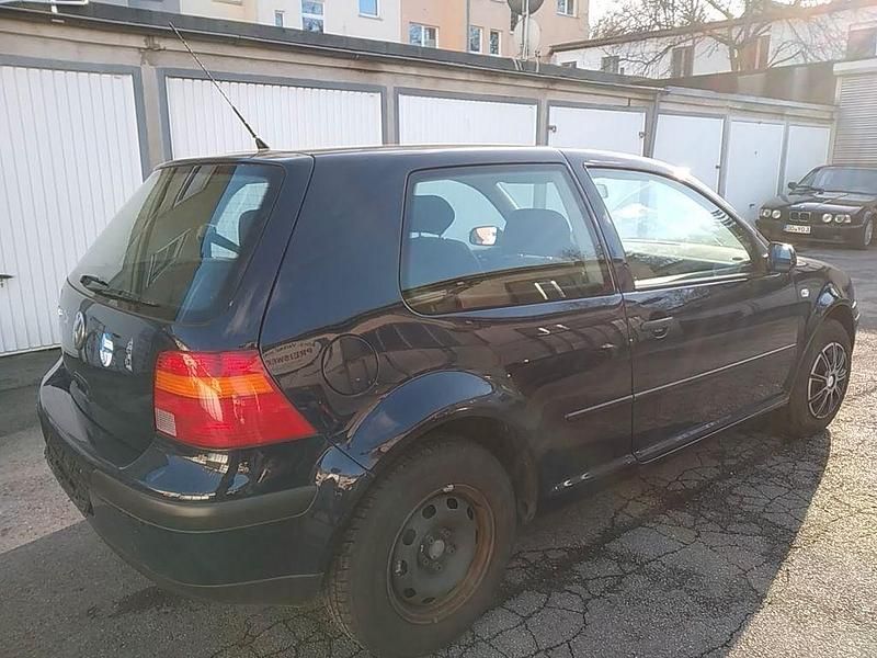 Gebraucht VW Golf IV Basis 75 PS (55 kW) 2002 Blau Limousine
