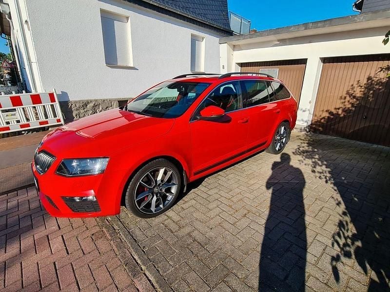 Rot Gebraucht 2014 Skoda Octavia RS Kombi | 14.599 € (Etwas zu teuer) - Bild 1/4