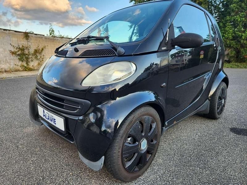 Schwarz Gebraucht 2001 Smart ForTwo Coupé Pure Coupé | 1.500 € (Fairer Preis) - Bild 1/4