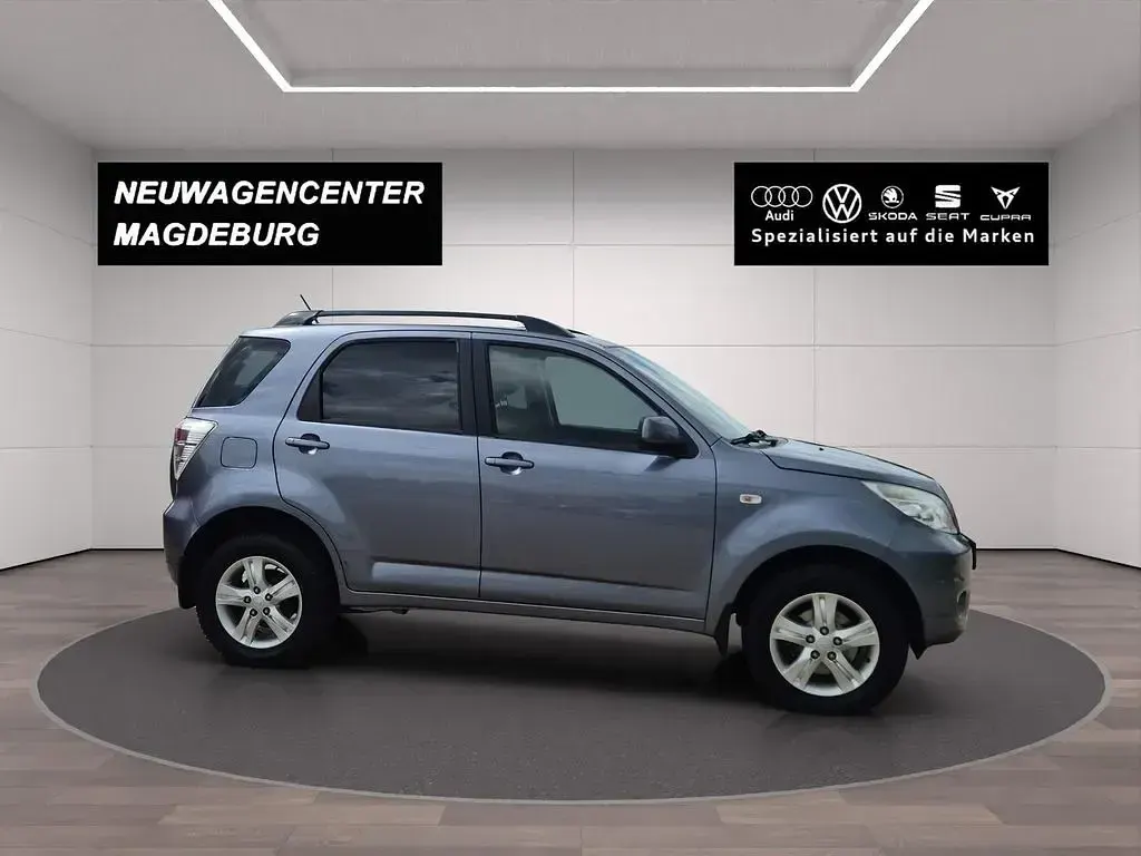 Gebraucht Daihatsu Terios 102 PS (75 kW) 2011 Blau SUV