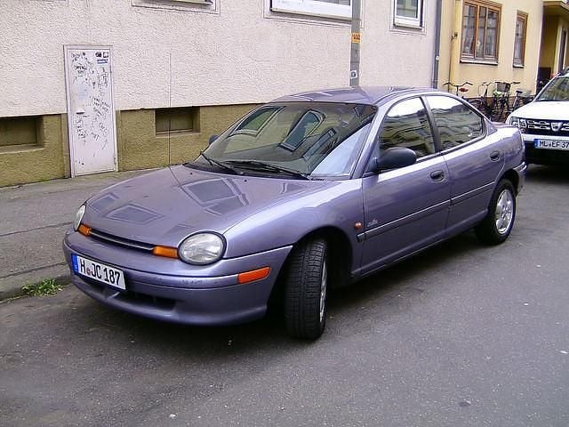 Gebraucht Chrysler Neon 181 PS (133 kW) 1997 Violett metallic Limousine