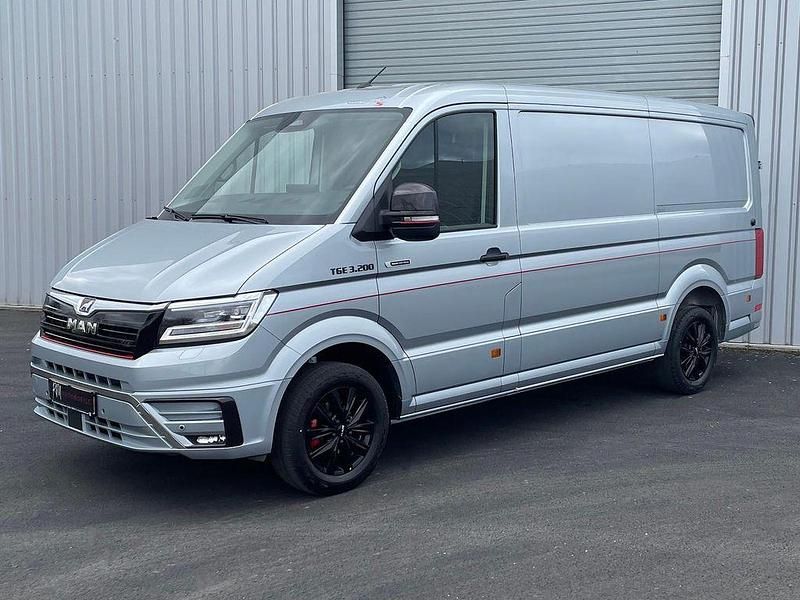 Neu MAN TGE 205 PS (150 kW) 2026 Silber Van