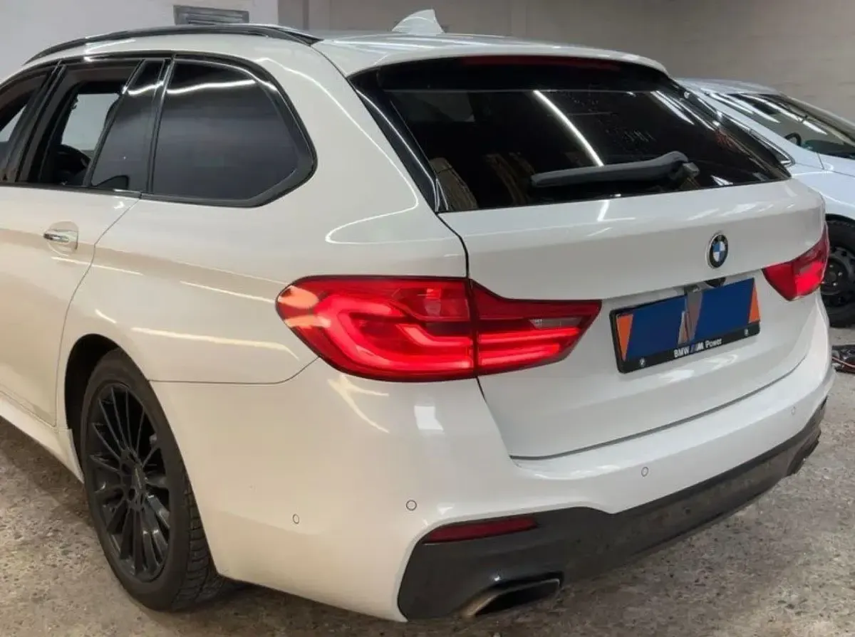 Gebraucht BMW 520 M Sport 190 PS (139 kW) 2018 Weiß Kombi