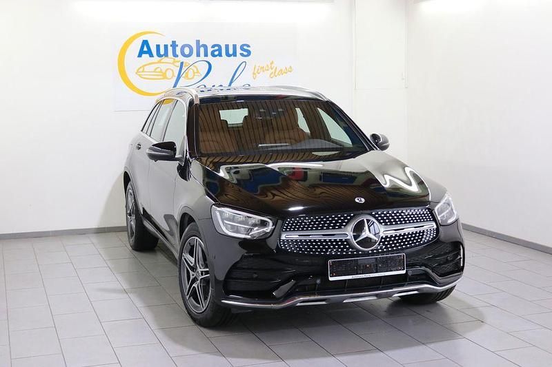 Schwarz Gebraucht 2021 Mercedes GLC300 AMG line SUV | 36.790 € (Fairer Preis) - Bild 1/4