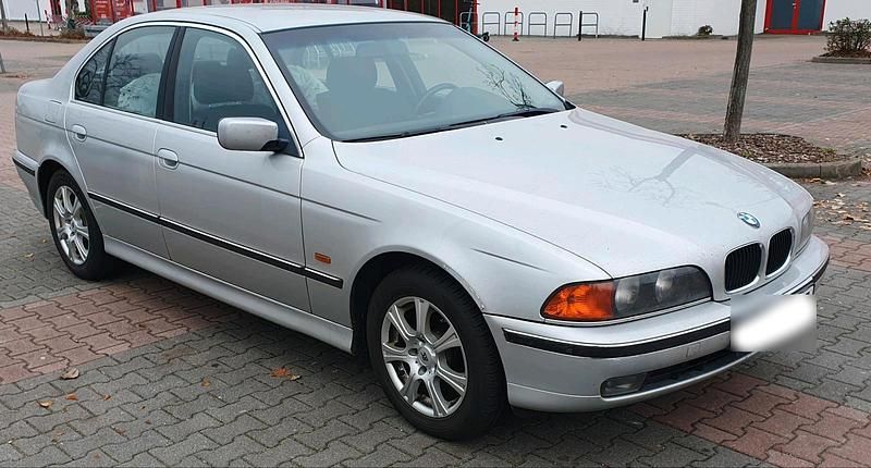 Gebraucht BMW 530 184 PS (135 kW) 2000 Silber Limousine