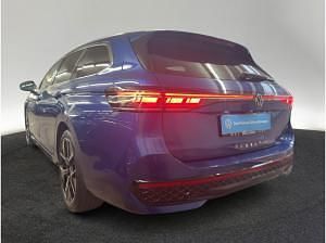 Gebraucht VW Passat R-line 193 PS (141 kW) 2024 Blau (reef blue metallic) Kombi