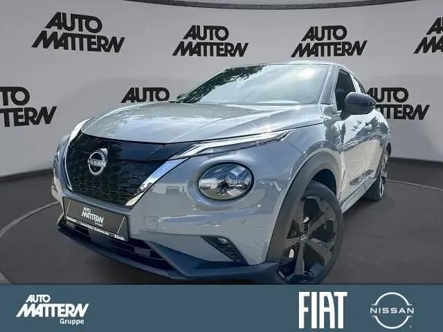 Grau Gebraucht 2024 Nissan Juke Tekna SUV | 27.879 € (Etwas zu teuer) - Bild 1/4