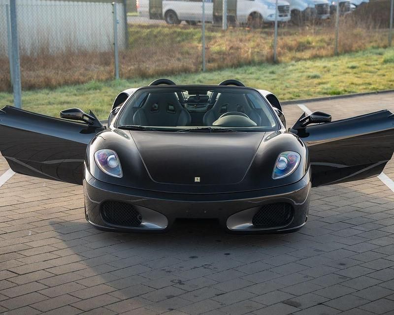 Second-hand Ferrari F430 489 CP (359 kW) 2005 Negru Cabrio