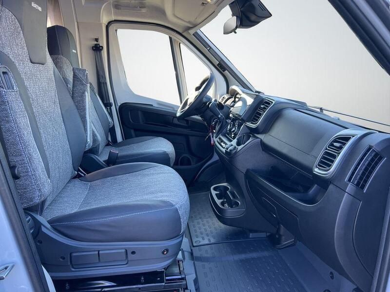 Neu Buerstner Campeo 179 PS (131 kW) 2025 Weiß/expedition grey Van