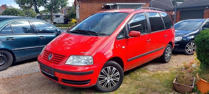 Rot Gebraucht 2001 VW Sharan Van / Kleinbus | 2.500 € (Fairer Preis) - Bild 1/4