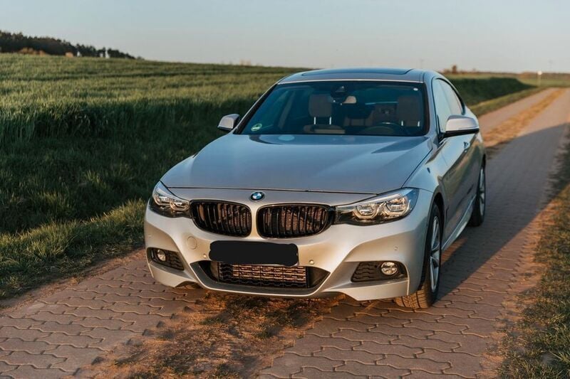 Silber Gebraucht 2016 BMW 320 Gran Turismo Sport Line Limousine | 16.500 € (Fairer Preis) - Bild 1/4