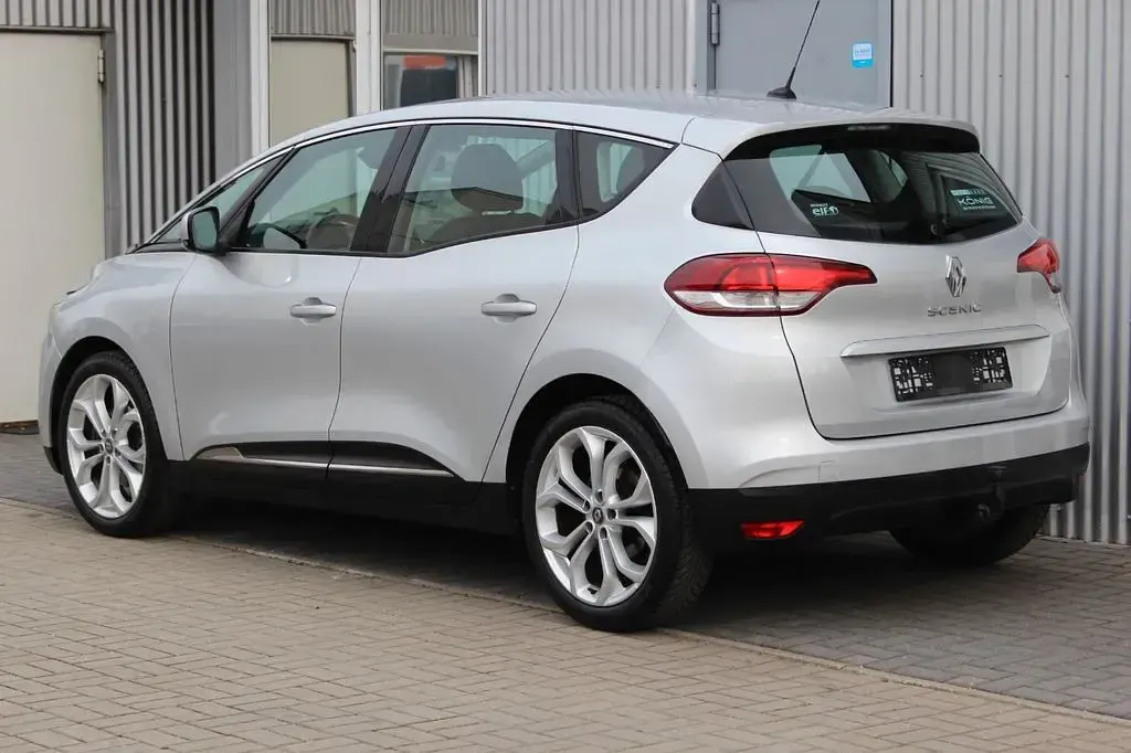 Gebraucht Renault Scenic E-Tech Experience 116 PS (85 kW) 2016 Silber Van / Kleinbus