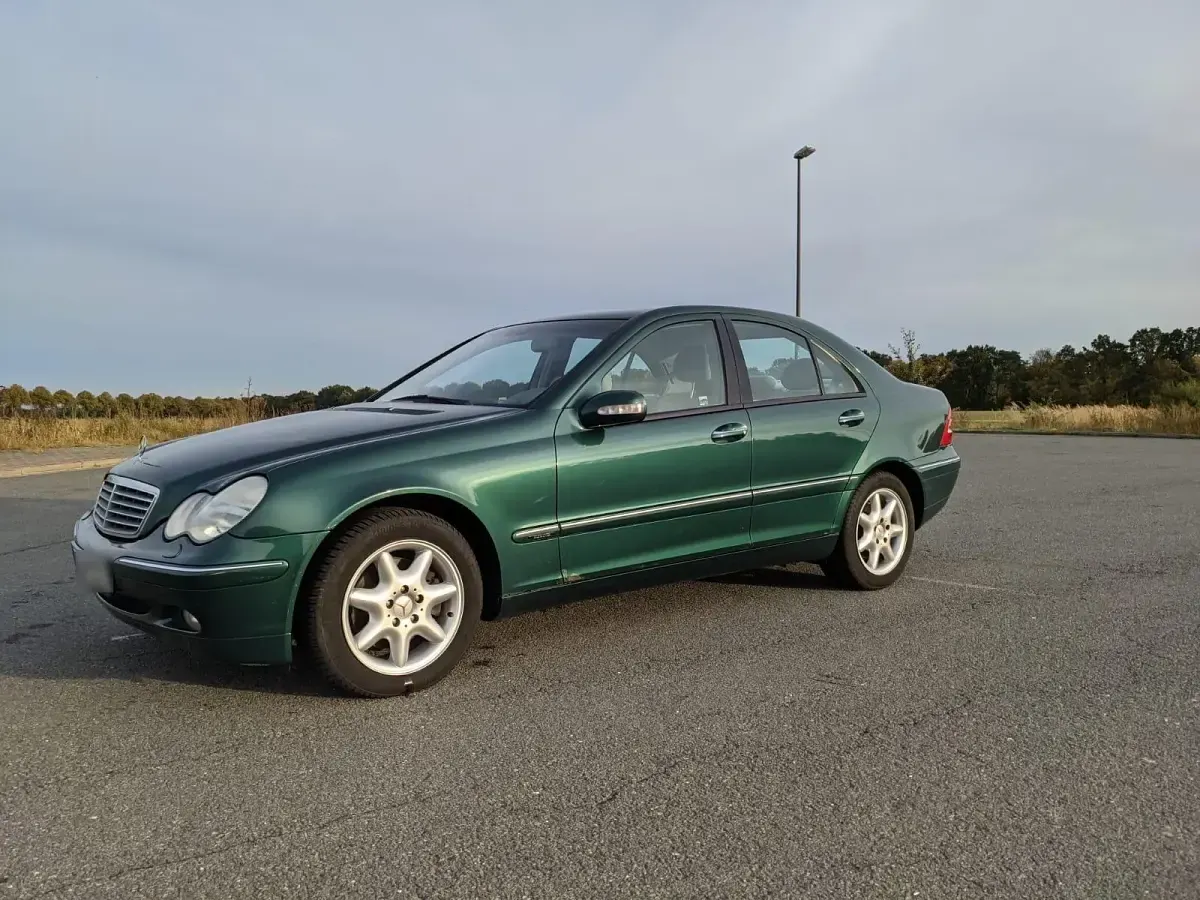 Gebraucht Mercedes C320 218 PS (160 kW) 2000 Grün Limousine