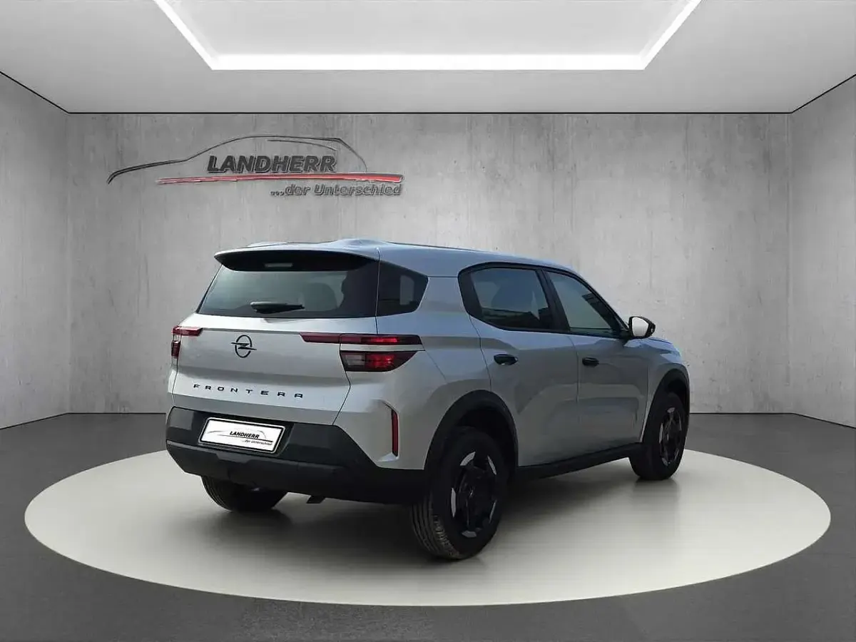 Neu Opel Frontera Edition 110 PS (80 kW) 2025 Grau SUV