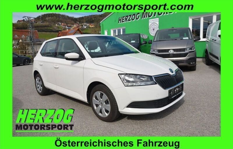 Weiß Gebraucht 2021 Skoda Fabia Limousine | 10.944 € (Guter Preis) - Bild 1/4