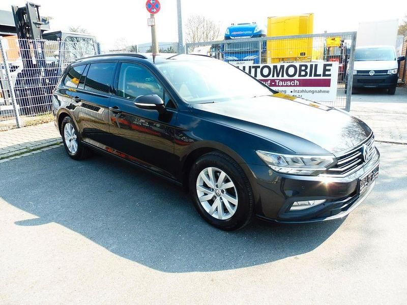 Gebraucht VW Passat Conceptline 150 PS (110 kW) 2020 Schwarz Kombi