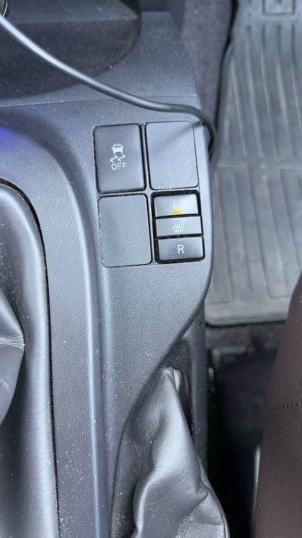 Gebraucht Toyota iQ 68 PS (50 kW) 2009 Weiß Kleinwagen