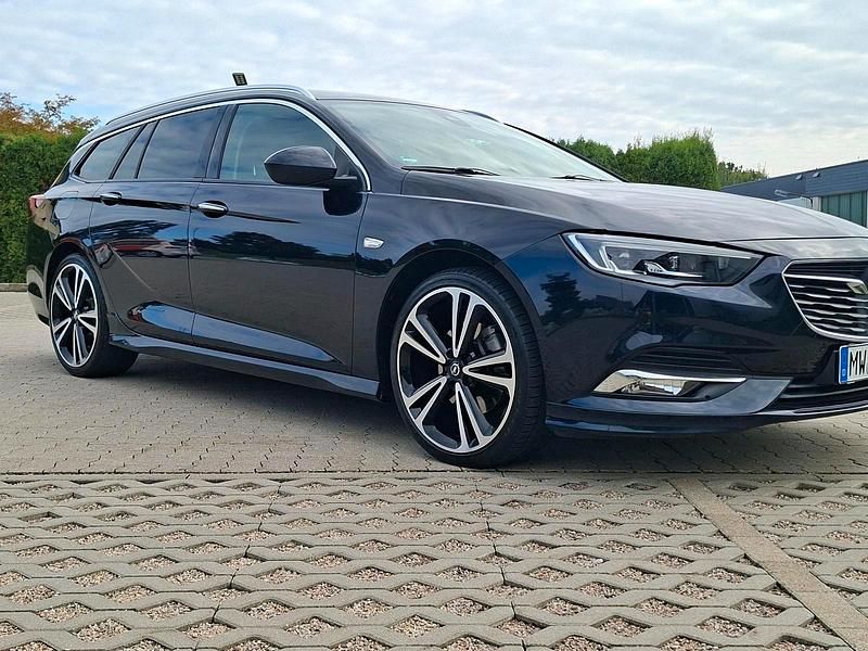 Blau Gebraucht 2018 Opel Insignia Business Kombi | 14.999 € (Teuer) - Bild 1/4