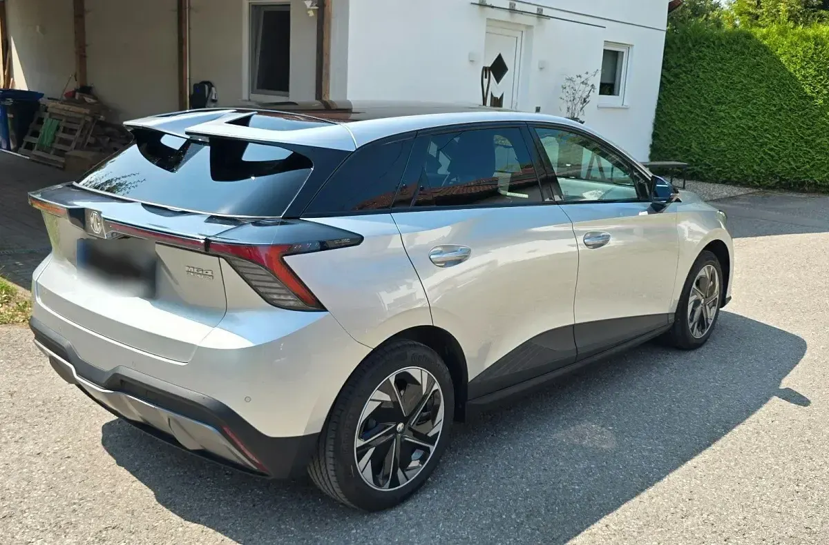 Gebraucht MG MG4 EV Luxury 150 kW (204 PS) 2023 Silber Kleinwagen