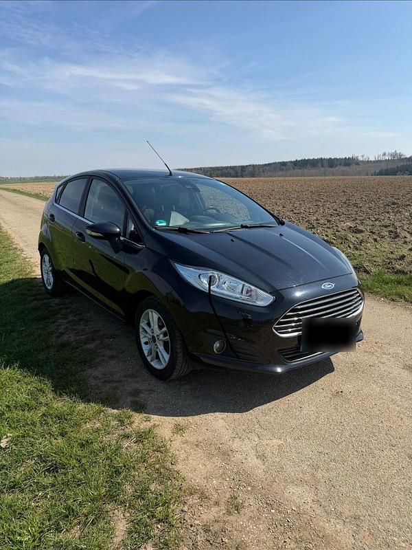 Usata Ford Fiesta Titanium 125 CV (91 kW) 2015 Nero Utilitaria