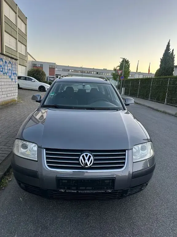 Second-hand VW Passat 116 CP (85 kW) 2005 Gri Break