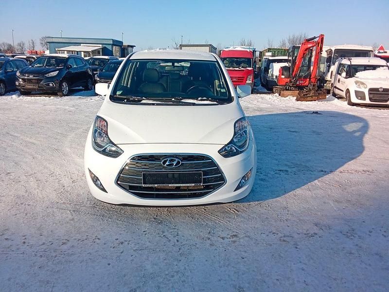Weiß Gebraucht 2018 Hyundai i20 Space Van / Kleinbus | 5.800 € (Superpreis) - Bild 1/4
