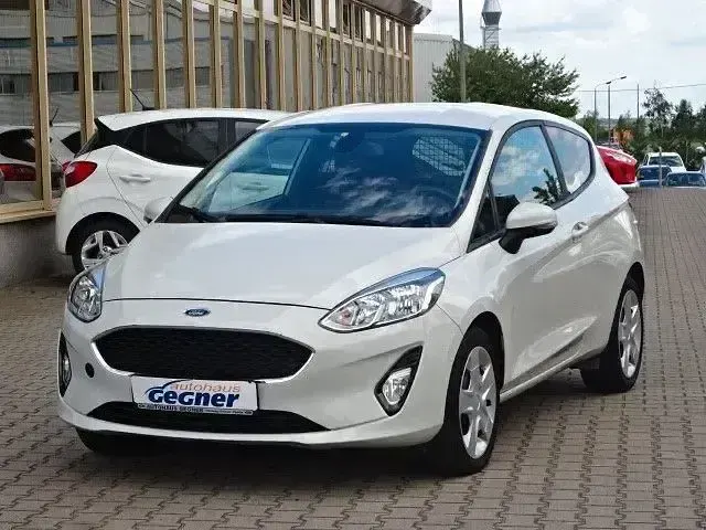 Używany Ford Fiesta Titanium 75 KM (55 kW) 2020 Biały Hatchback