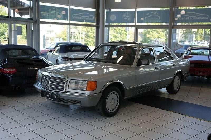 Silber Gebraucht 1982 Mercedes 280 SE Limousine | 14.900 € - Bild 1/4