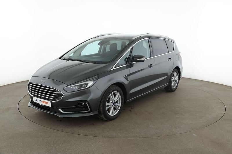 Gebraucht Ford S-MAX Titanium 150 PS (110 kW) 2023 Grau Van / Kleinbus