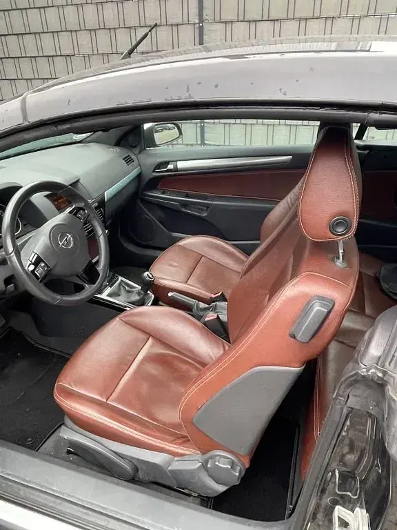 Gebraucht Opel Astra Cosmo 116 PS (85 kW) 2007 Schwarz Cabrio