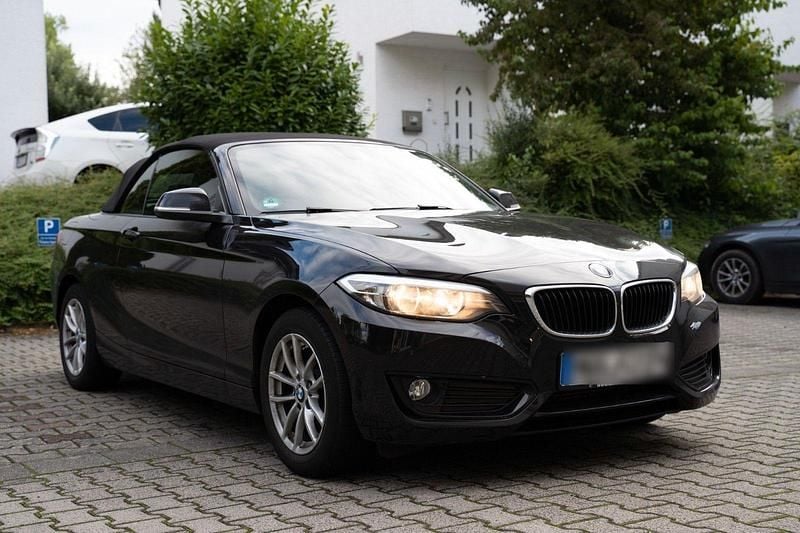 Schwarz Gebraucht 2016 BMW 218 Cabrio | 15.600 € (Fairer Preis) - Bild 1/4