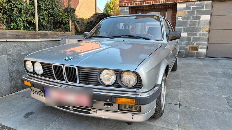 Gebraucht BMW 325 Basis 170 PS (125 kW) 1986 Silber Limousine