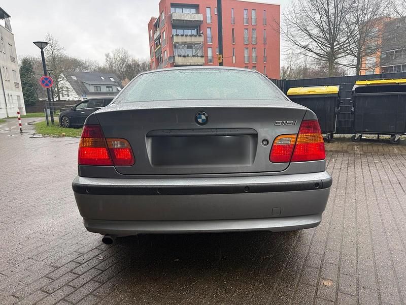 Gebraucht BMW 316 115 PS (84 kW) 2005 Grau Limousine