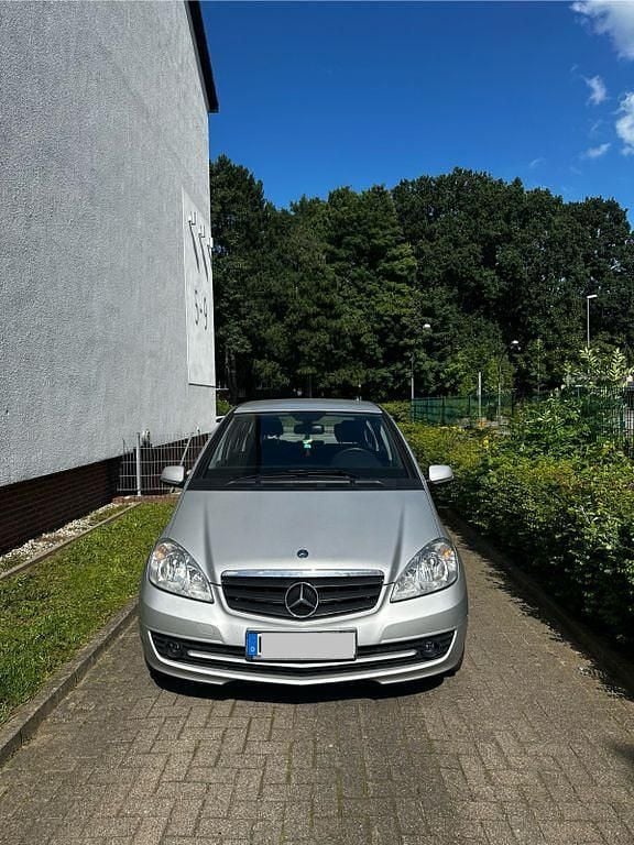 Silber Gebraucht 2008 Mercedes A150 Avantgarde Van / Kleinbus | 5.000 € (Guter Preis) - Bild 1/4